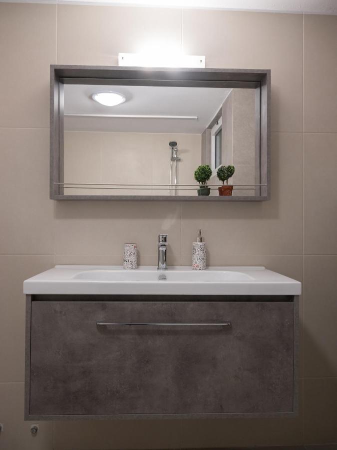 City Center Apartment In Great Location イラクリオン エクステリア 写真